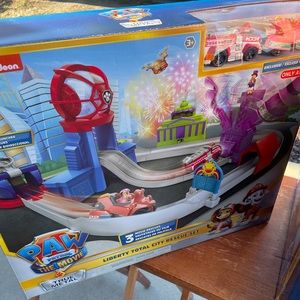 Paw patrol race track set